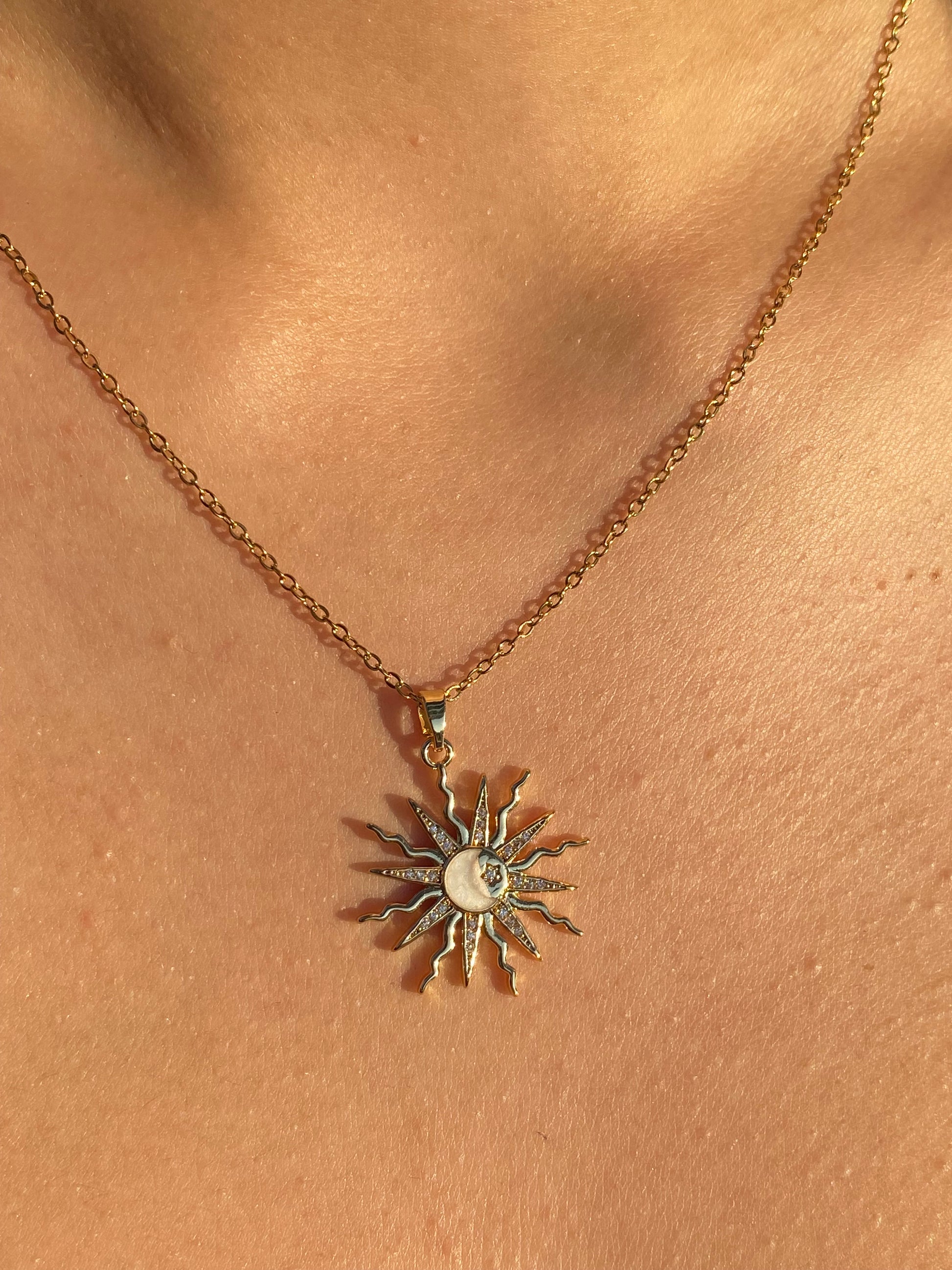 Sun Girl Kolye